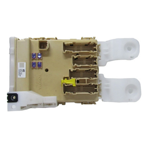 Caixa De Fusíveis Interna Rav4 2013 A 2015 8273042750b