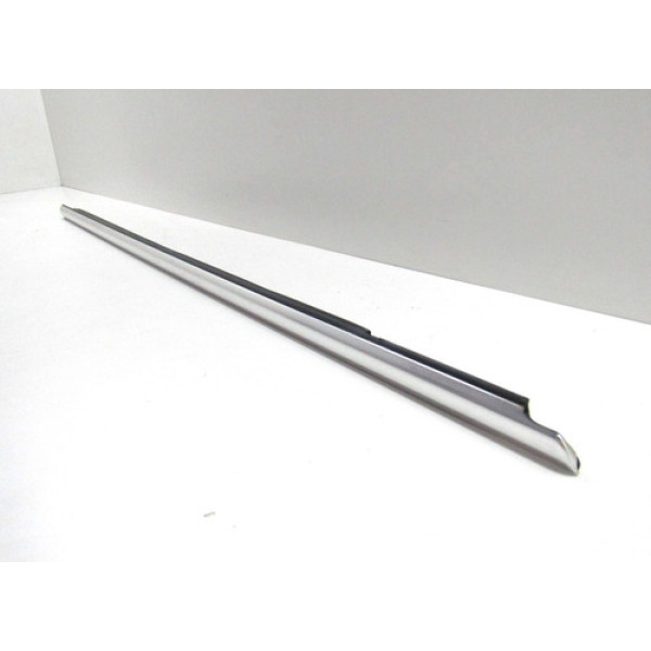 Pestana Cromada Dianteira Direita Passat Variant 2006 A 2010