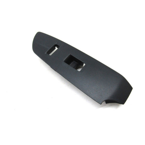 Moldura Botão Vidro Porta Diant. Direita Tracker 2017 A 2019